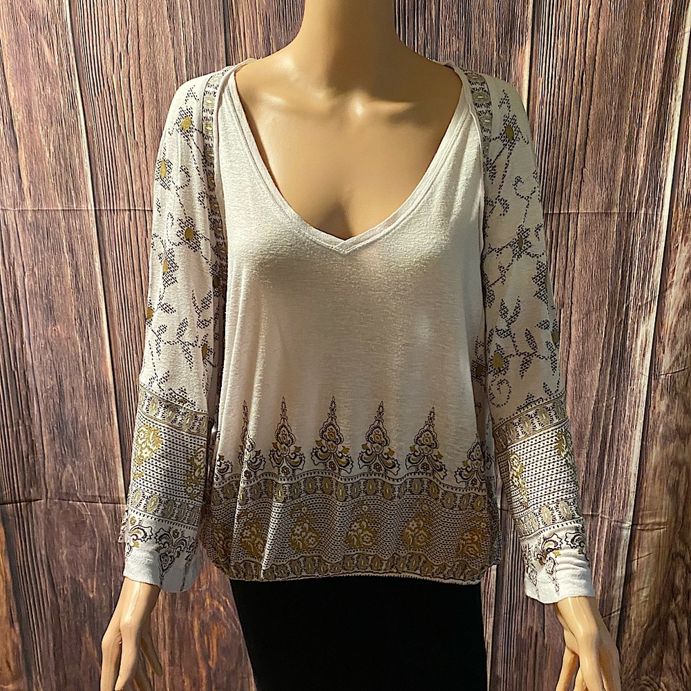 Free People size small light pale pink cream & gold boho pattern comfy blouse